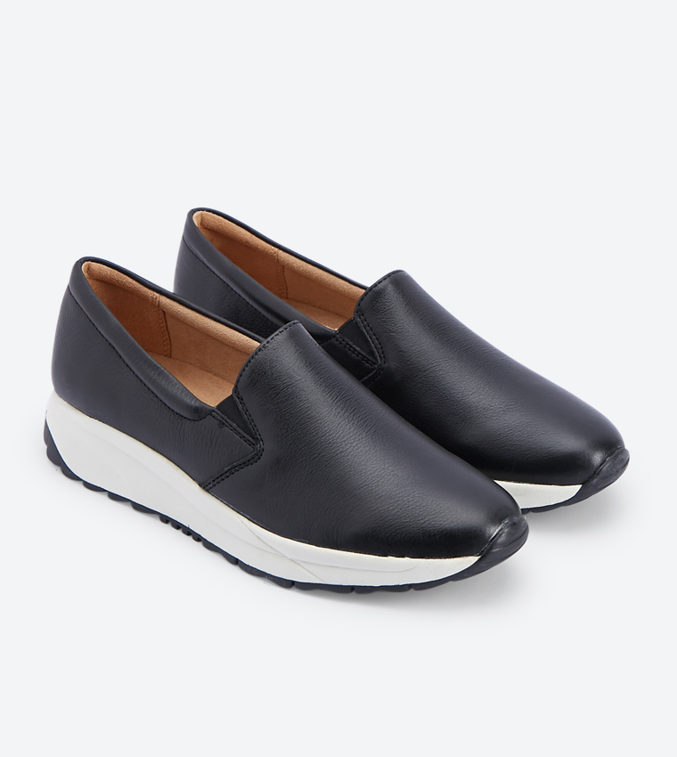 Buy Naturalizer Selah Round Toe Slip Ons Black NASELAH In Black 6thStreet UAE