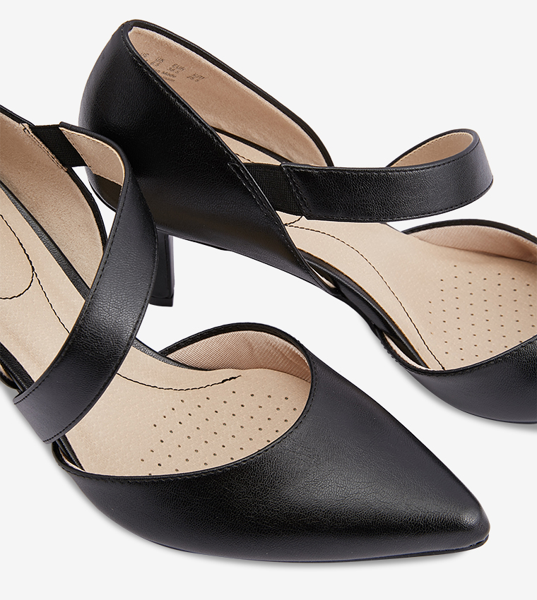 Suki Pointed Toe Pumps - Black NASUKI