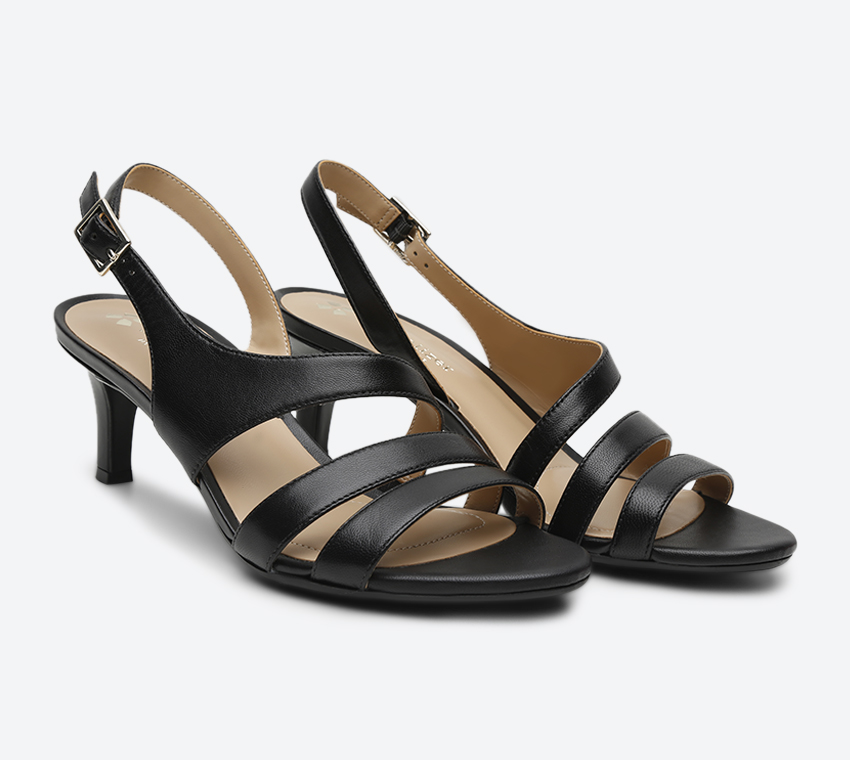 Buy Naturalizer Taimi Sandals Black In Black | 6thStreet Qatar