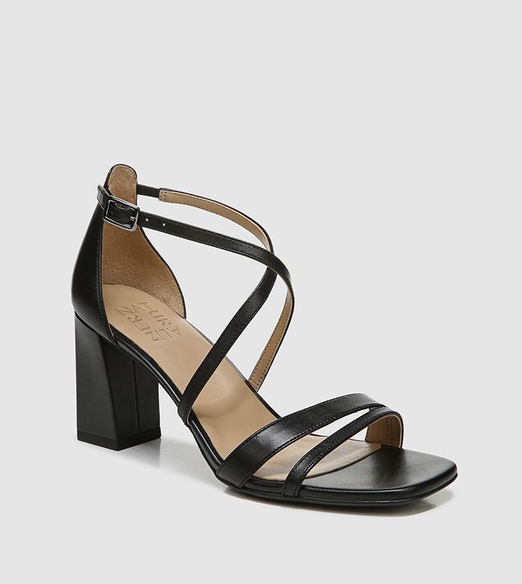 black naturalizer sandals