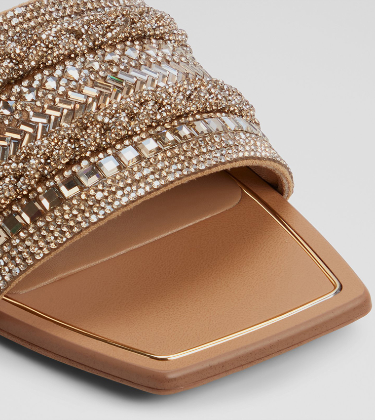 صندل فلات بمقدمة مفتوحة