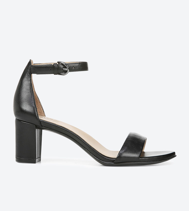 black naturalizer sandals