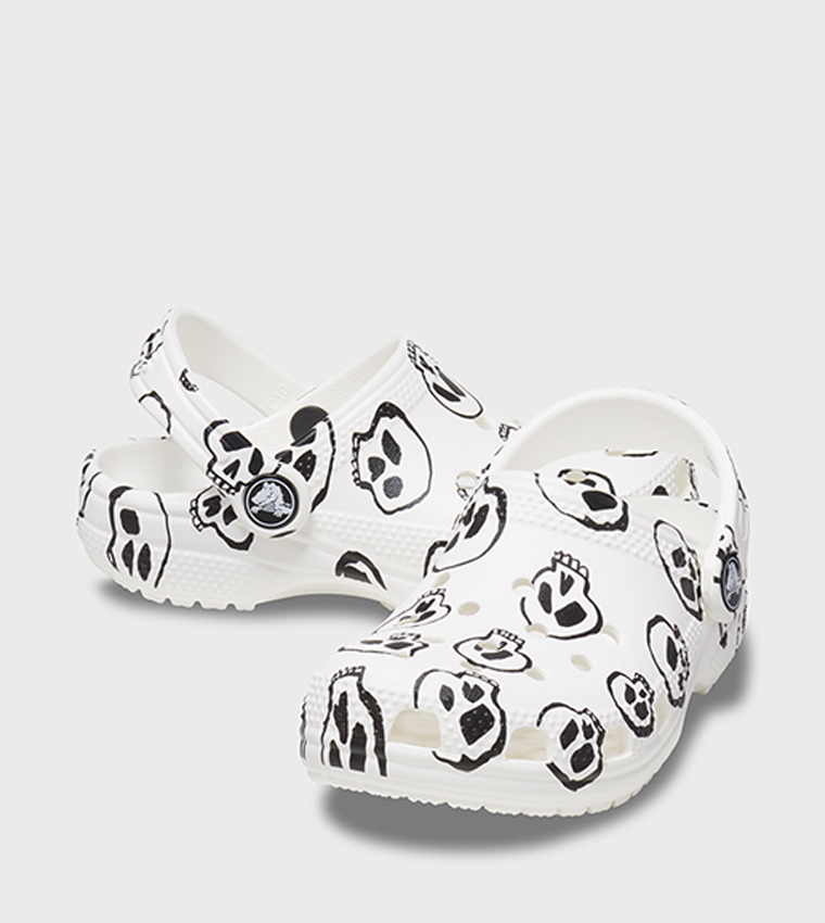 Gps Crocs Jibbitz Ideas White Crocs With Designs Crocs Kids' Classic Skull Print Clogs In White/black FREE