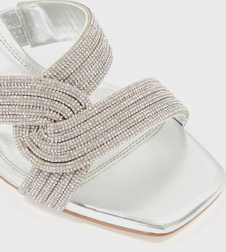 صندل بكعب مزين