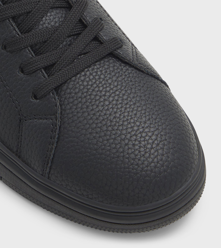 NEWCOMB Round Toe Lace-Up Sneakers
