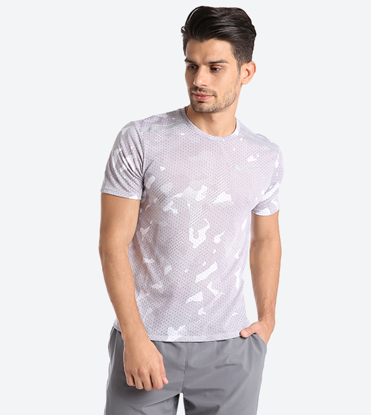 nike tailwind t shirt
