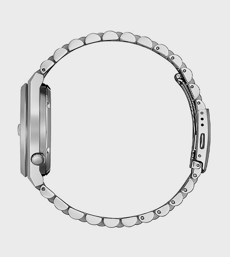 ساعة أنالوج مجموعة تسويوسا بخلفية زرقاء