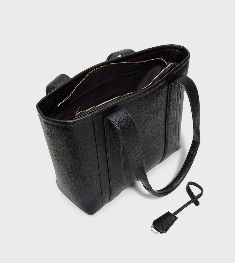 NOELE Textured Tote Bag