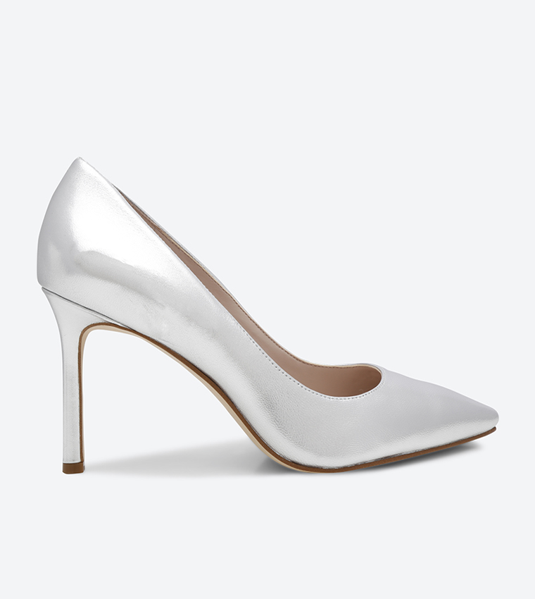 Emmala pumps hot sale