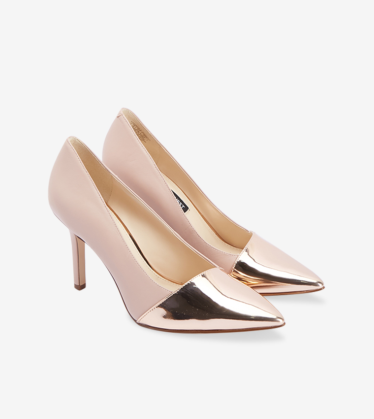 manque pointy toe pumps