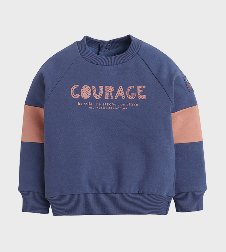 طقم رياضي فليس بطبعة 