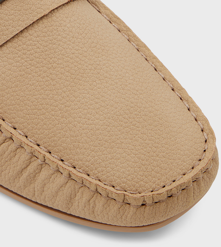 OAKMONT_H Metal Accent Square Toe Loafers