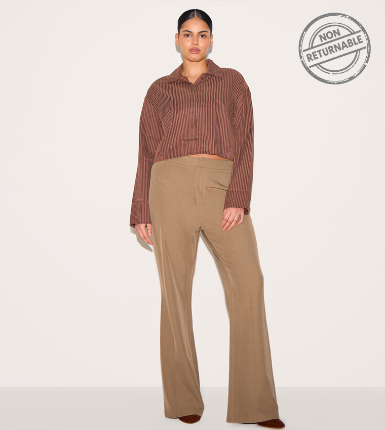 قميص مخطط شامواه قصير للمقاسات الكبيرة  - غير قابل للإرجاع