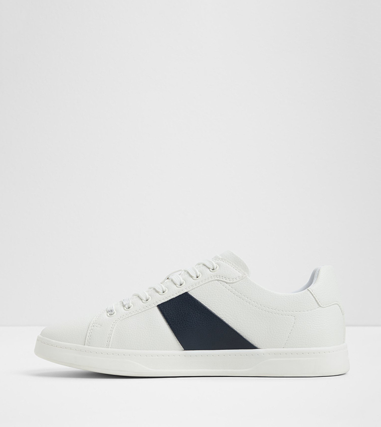 OZZY Round Toe Lace-Up Sneakers