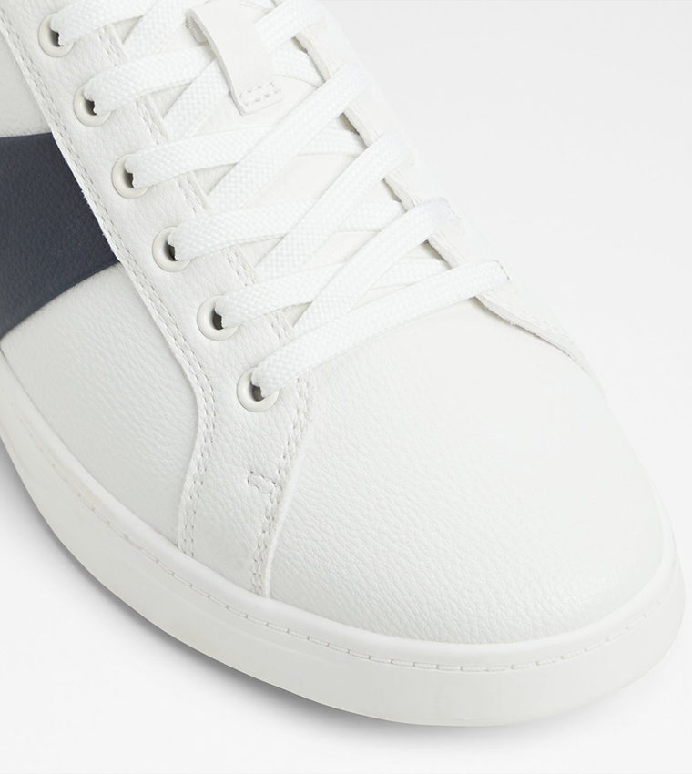OZZY Round Toe Lace-Up Sneakers
