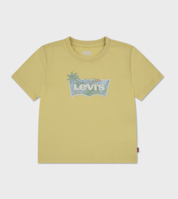 تيشيرت بطبعة شعار وكم قصير 