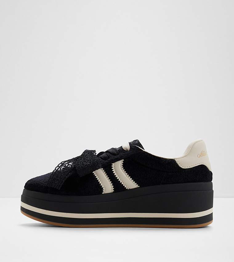 سنيكرز بلاتفورم برباط 