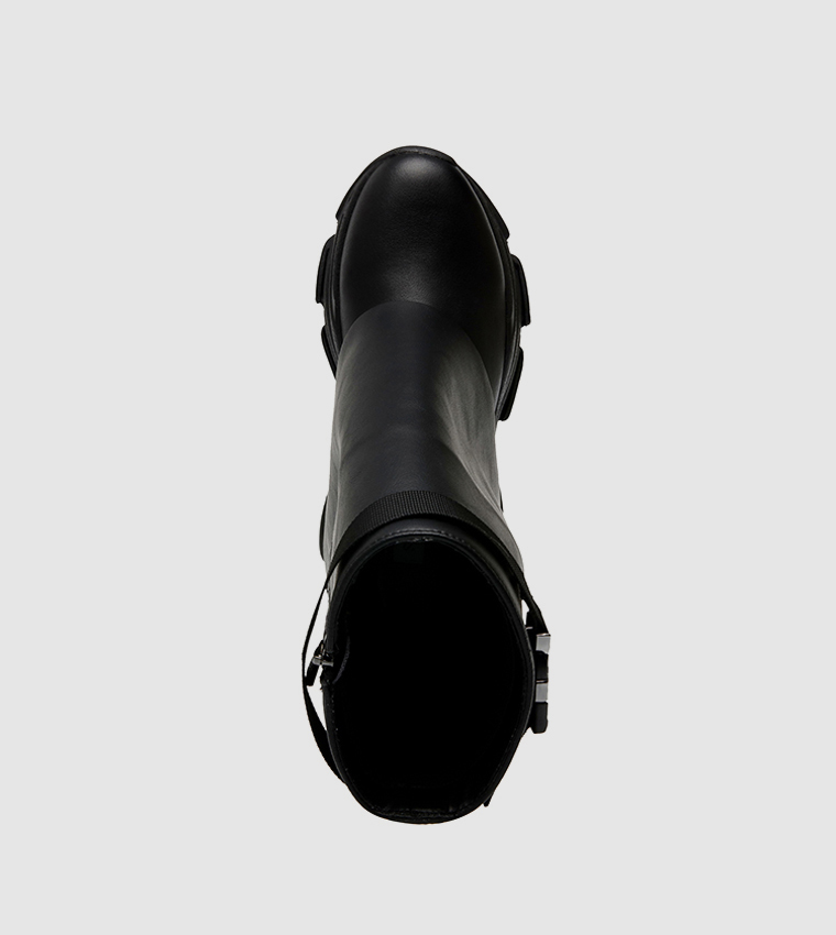 Buy Steve Madden PAYOUT Rain Boots In Black 6thStreet UAE