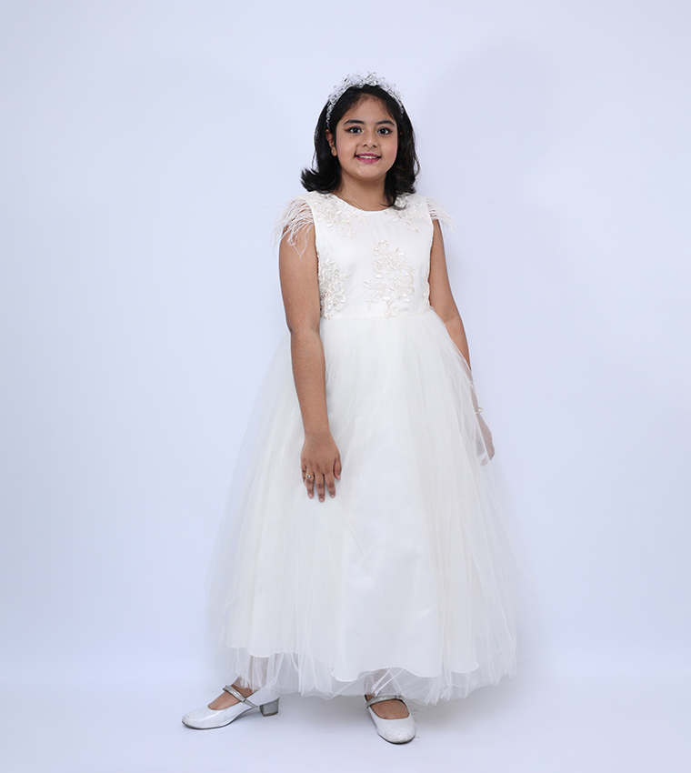 Lace Detail Sleeveless Tulle Gown