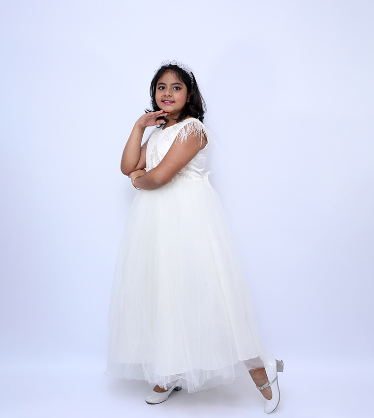 Lace Detail Sleeveless Tulle Gown