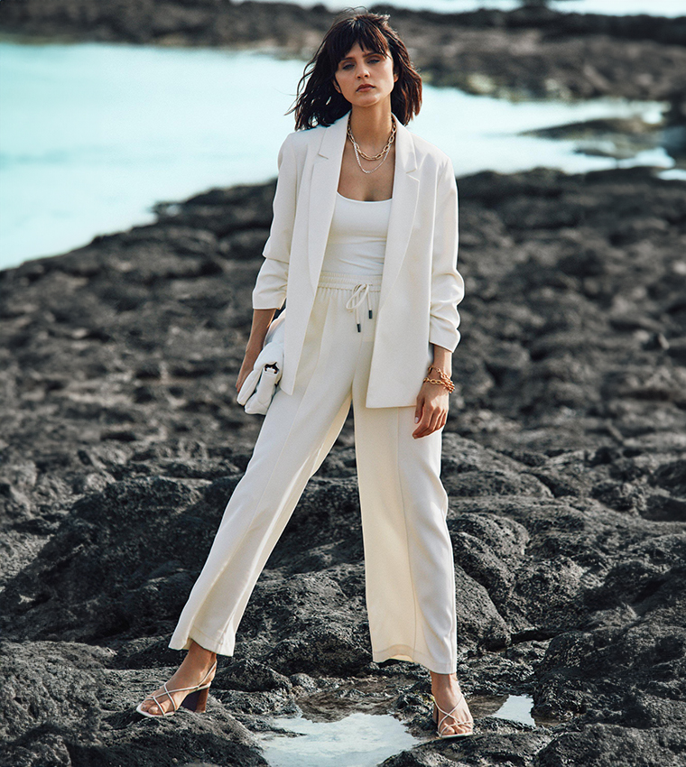 The Effortless Edge Ruched Blazer - Cream