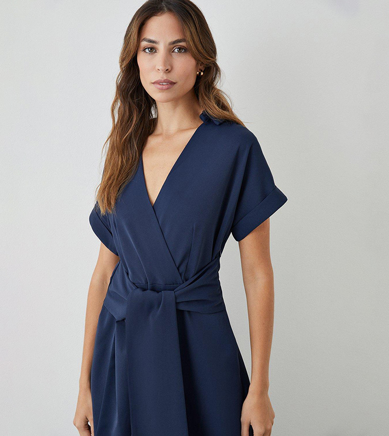 Buy Principles Solid Tie Waist Midi Dress In Navy | 6thStreet Saudi Arabia