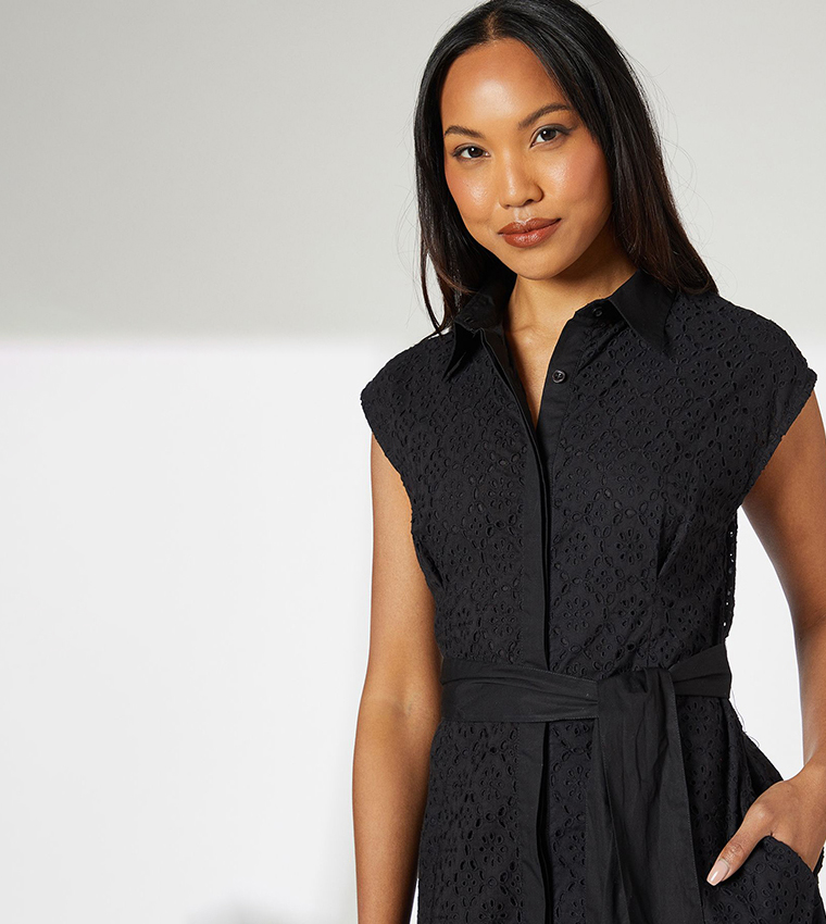 فستان قميص ميدي بأكمام قصيرة وحزام 