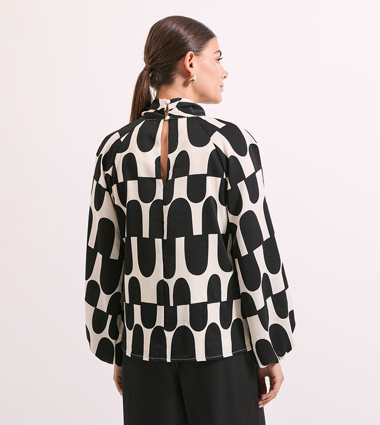 Printed Twist Neck Blouson Sleeves Top