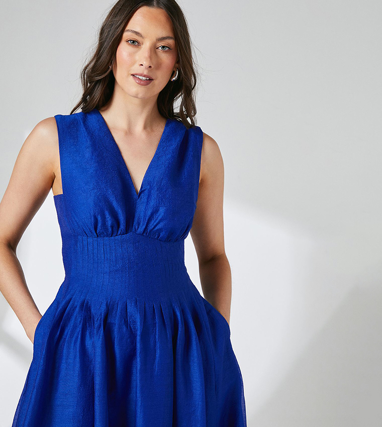 Pleat Detail V-Neck Organza Midi Dress