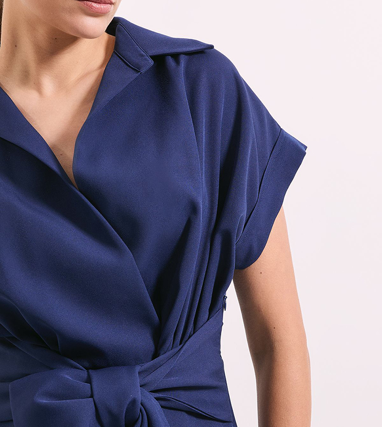 فستان ميدي بربطة امامية 