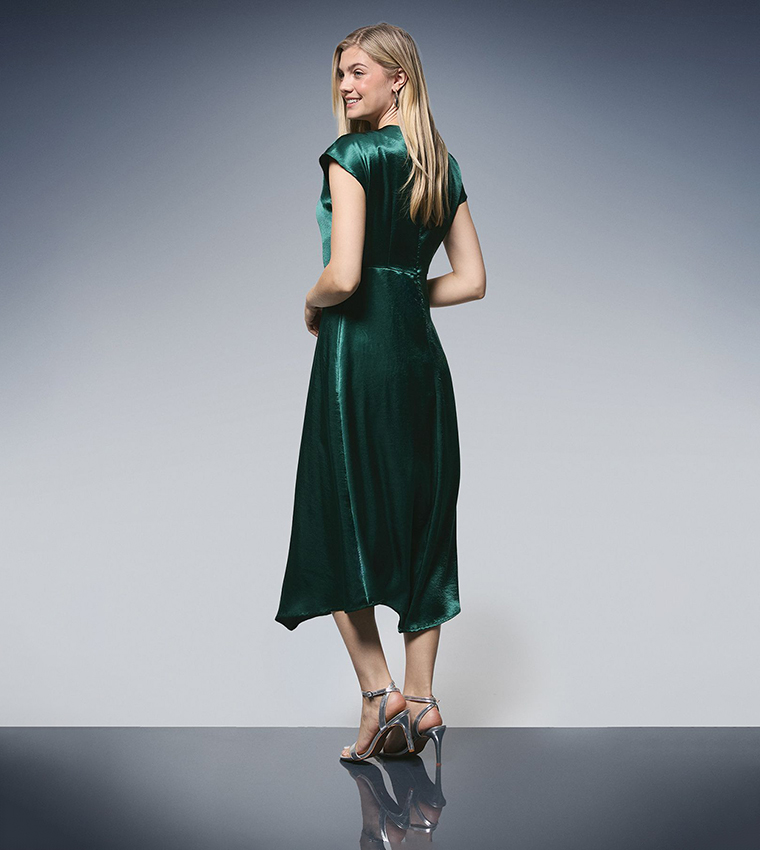 فستان حفلة ميدي ساتان بياقة تويست 