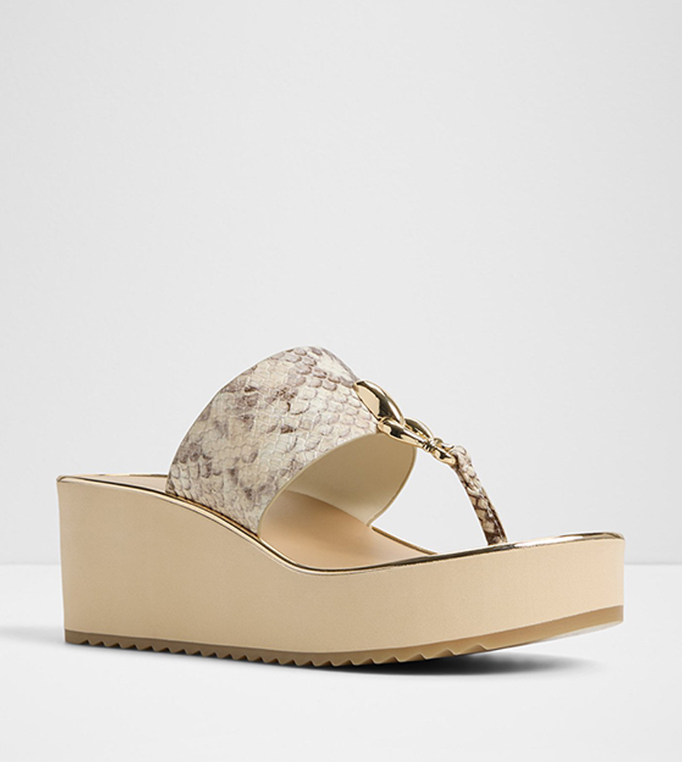 صندل ويدج بحزام ثونغ 