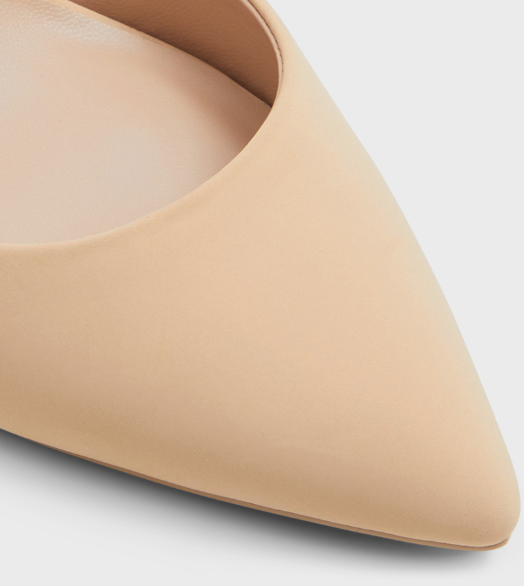 PETRRAA Embellished Pumps