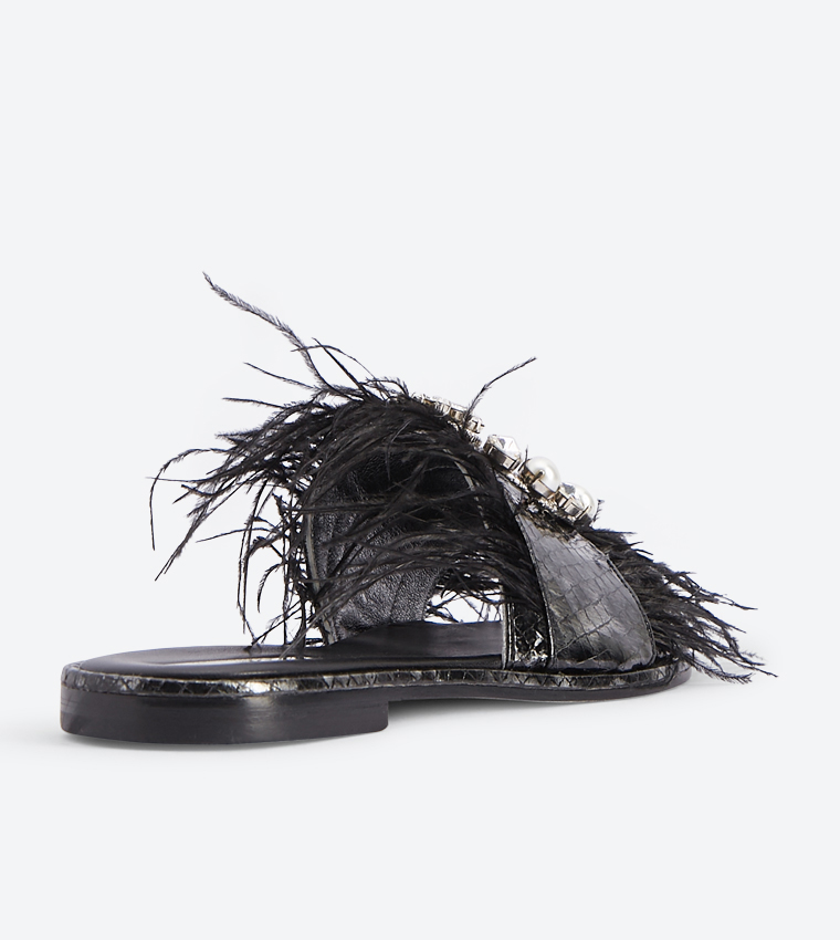 Charm Details Round Toe Fur Slides - Black PS94