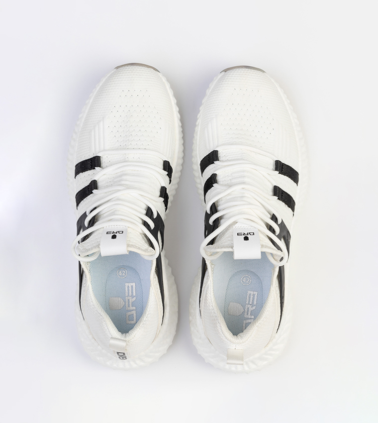 Power 2.5 Lace-Up Running Shoes