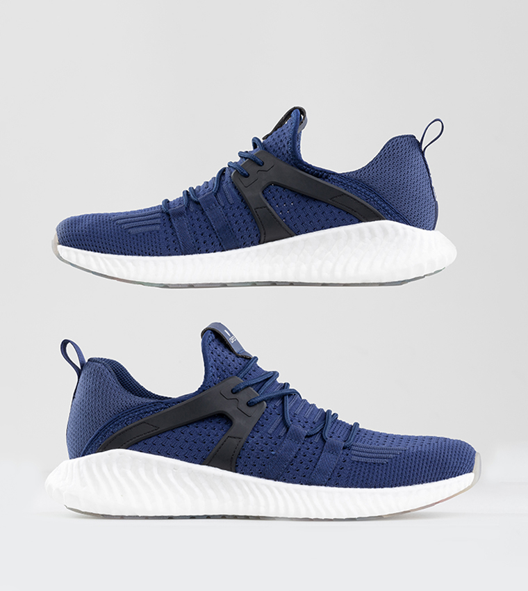 Power 2.5 Lace-Up Running Shoes