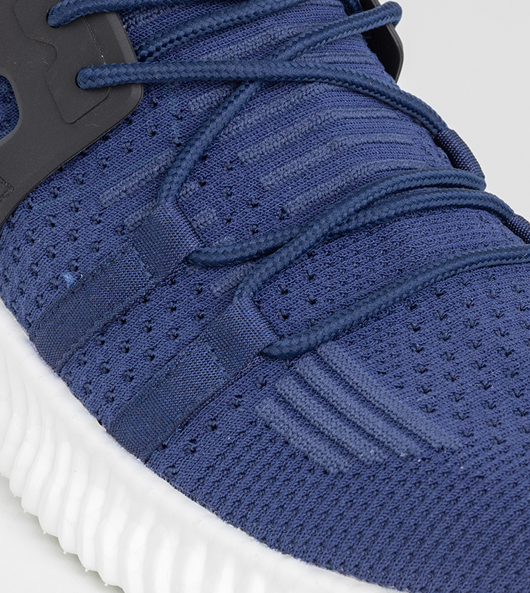 Power 2.5 Lace-Up Running Shoes