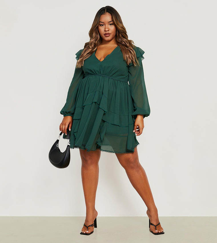 Buy Boohoo Tiered Ruffle Plunge Skater Dress In Green 6thStreet Oman
