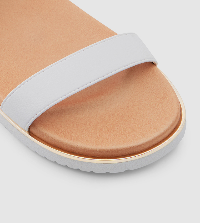 Rainia Round Toe Sandal