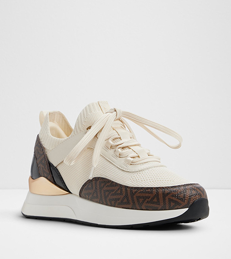 سنيكرز برقبة متوسطة 