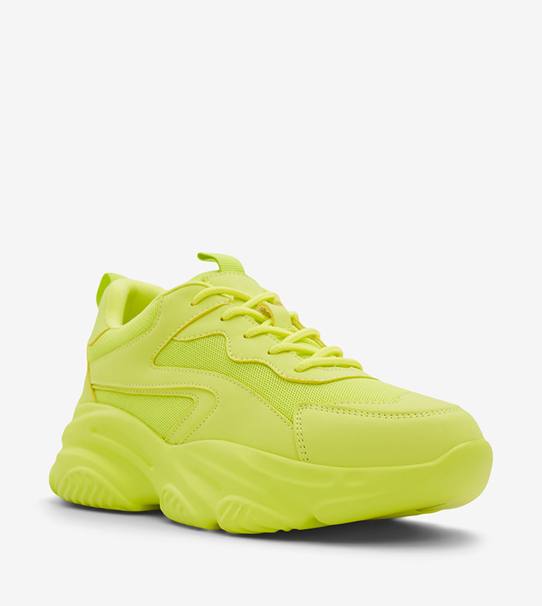 Chunky neon sneakers 2025