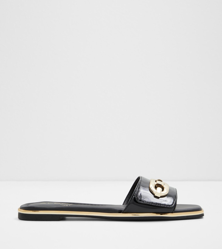 REMILA Accessory Detail Flat Sandals