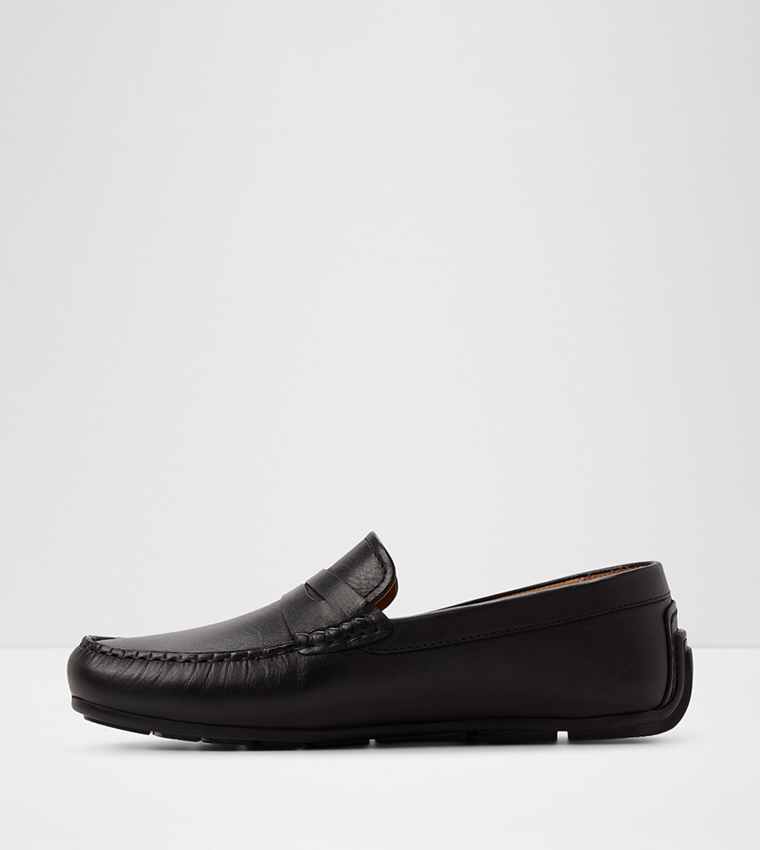 REMUS Solid Loafers