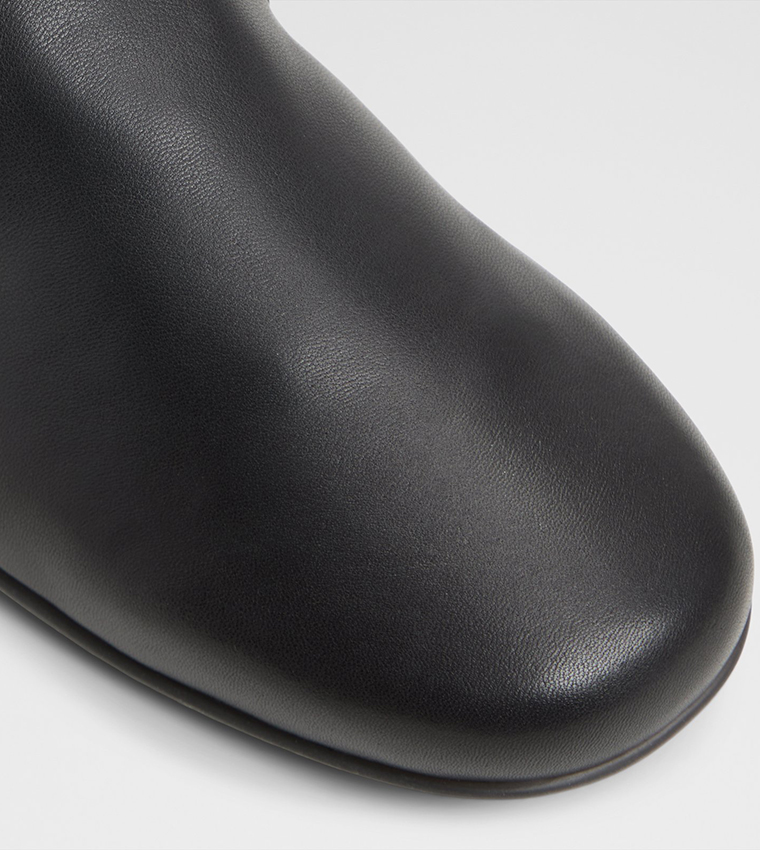 RESOLUTE Leather Slip-On Shoes