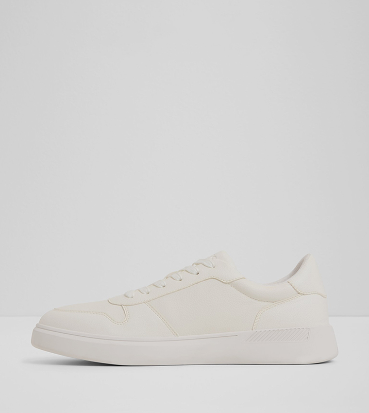 RETRO Round Toe Lace-Up Sneakers