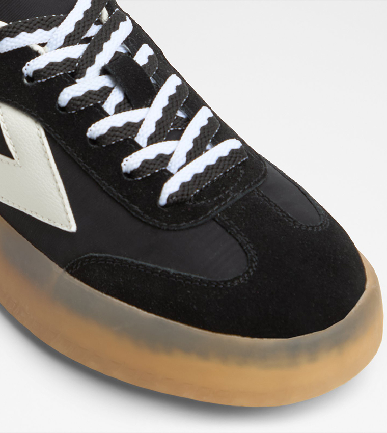 RETROSTEP Color Block Lace-Up Sneakers