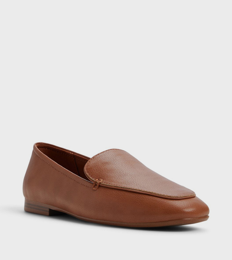 RHILEY Textured Loafers