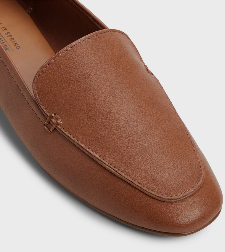 RHILEY Textured Loafers