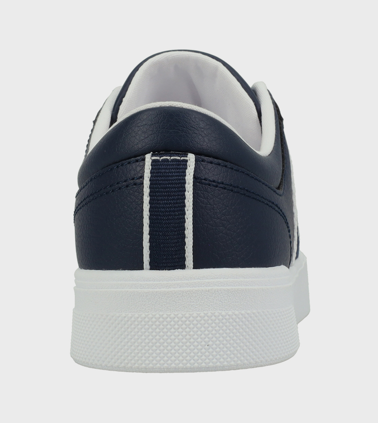 سنيكرز فريزر II مطرز بشعار