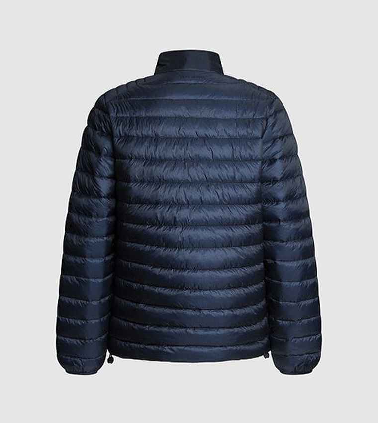 جاكيت بافر بياقة عالية وسحاب 